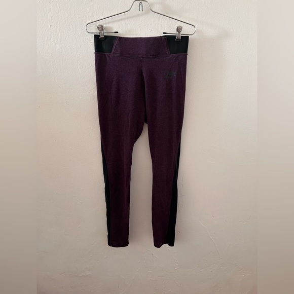 NIKE - Women’s Tights in Medium - Picture 2 of 9